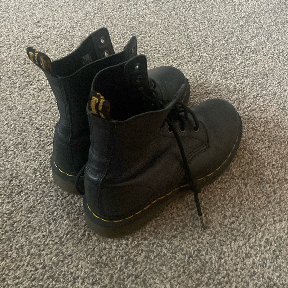 Women’s size 8 Doc Martens